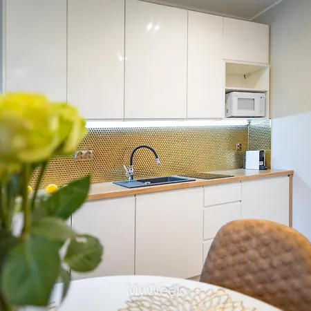 Διαμέρισμα Na Szlaku, Myweek *